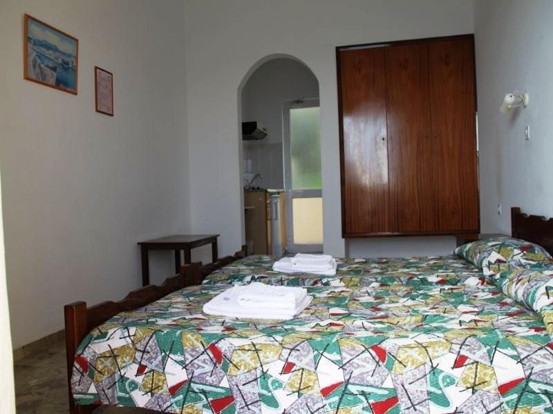 Oasis Studios Rodakino Chambre photo